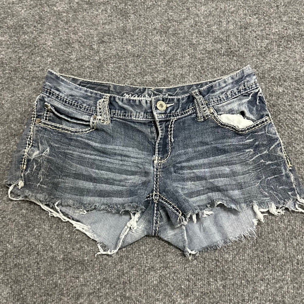 Maurices Denim Shorts Womens Size 7/8 Blue Distressed Cutoff Low Rise Stretch